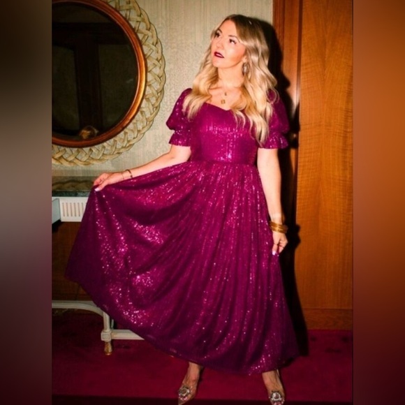 Ivy City Co. Clara Sequin Dress - Picture 1 of 5